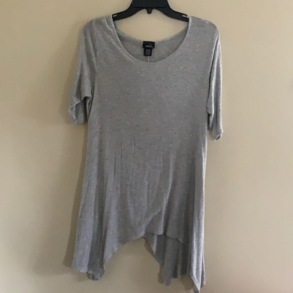 Rue21 Light grey top